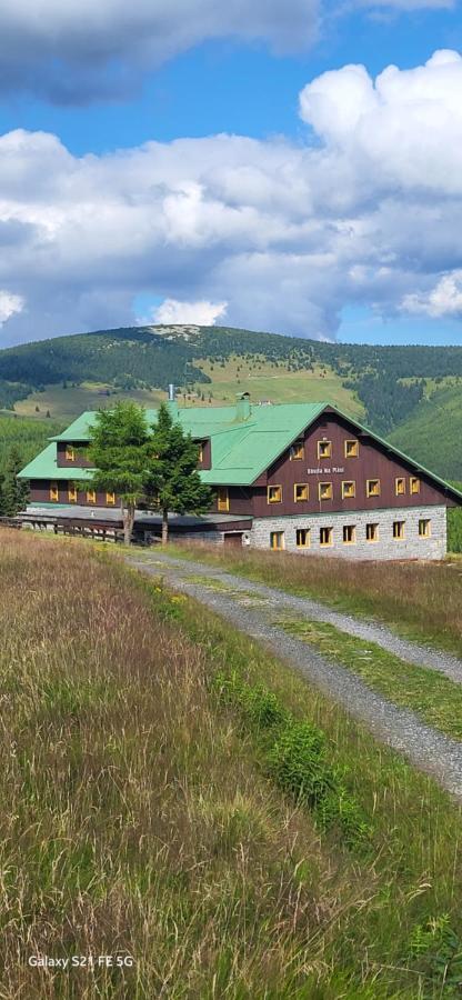 Bouda Na Plani - Horska Bouda Hostel Spindleruv Mlyn Bagian luar foto